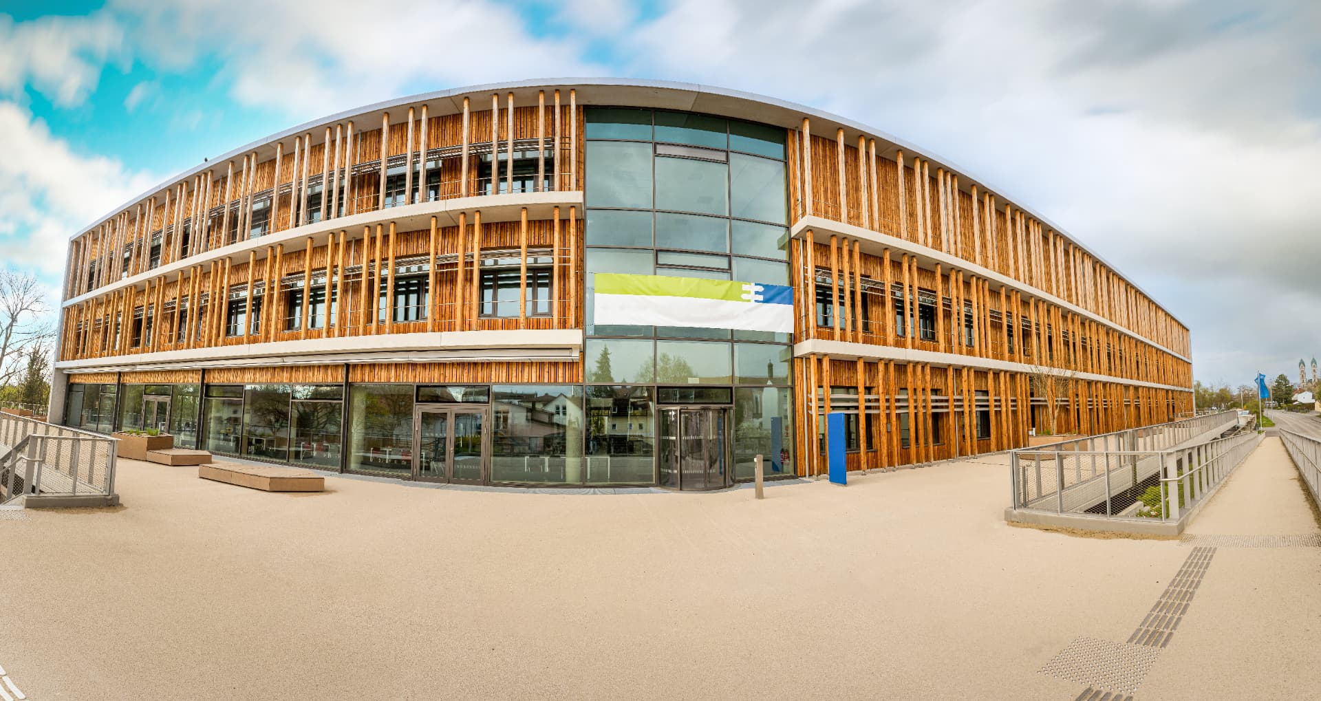 Holzfassade des TUM Campus Straubing